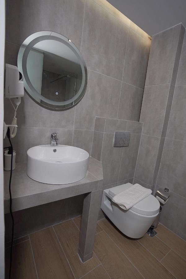 Tip - Top Suites Athens Ngoại thất bức ảnh